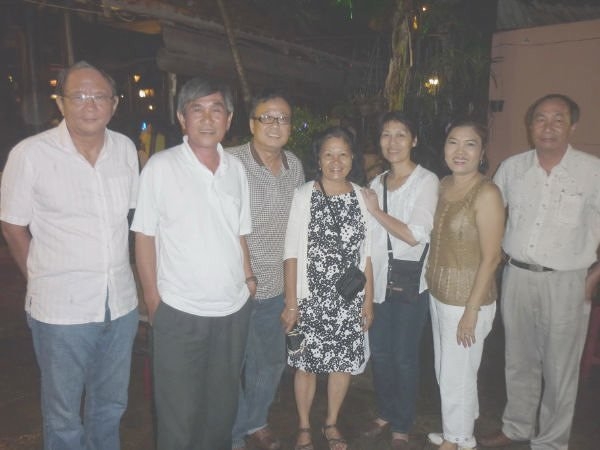 Lô Dê Thăm Viếng